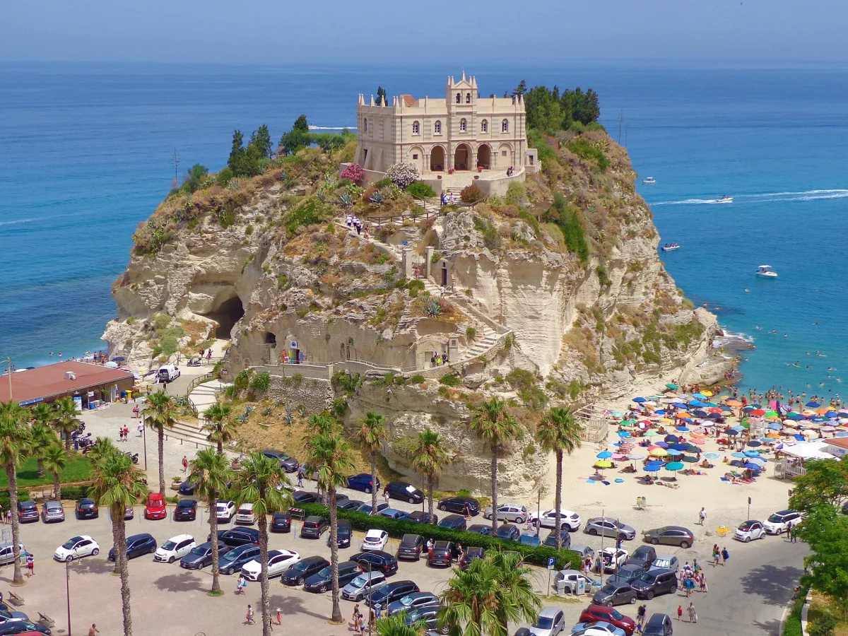 Dove parcheggiare a Tropea: guida aggiornata 2026