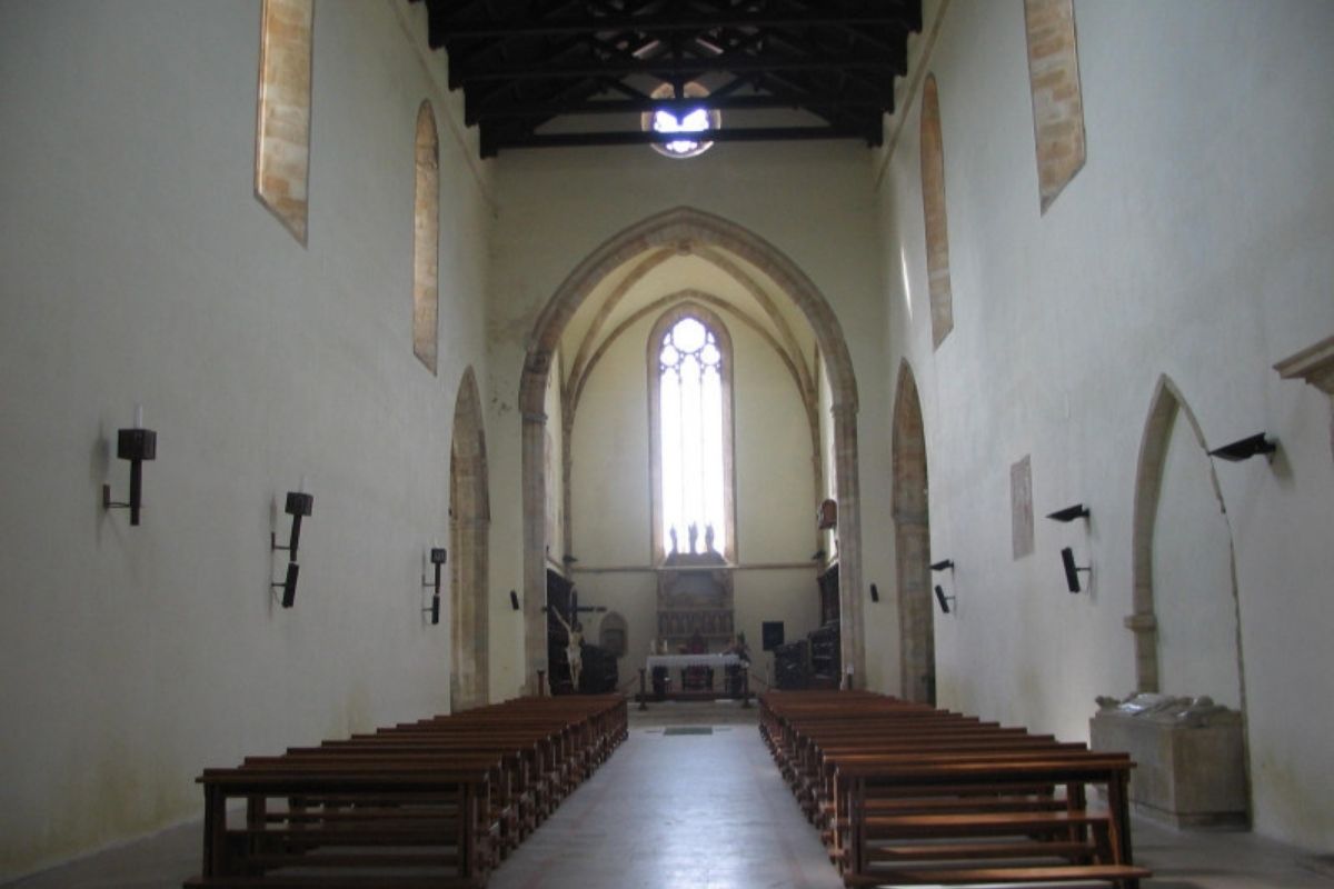 Interno della Chiesa di Santa Maria della Consolazione, Altomonte