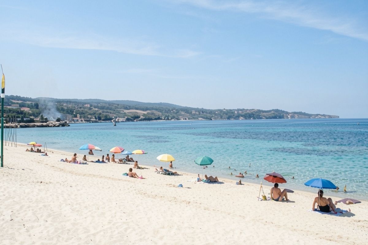 Spiaggia di Bivona con acque cristalline e sabbia fine