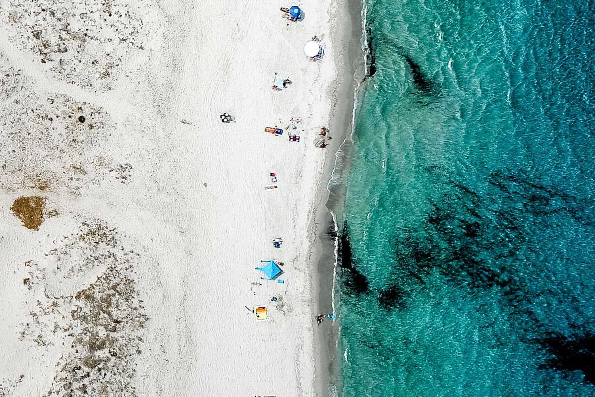 Scorcio della Spiaggia di Grotticelle con le acque cristalline